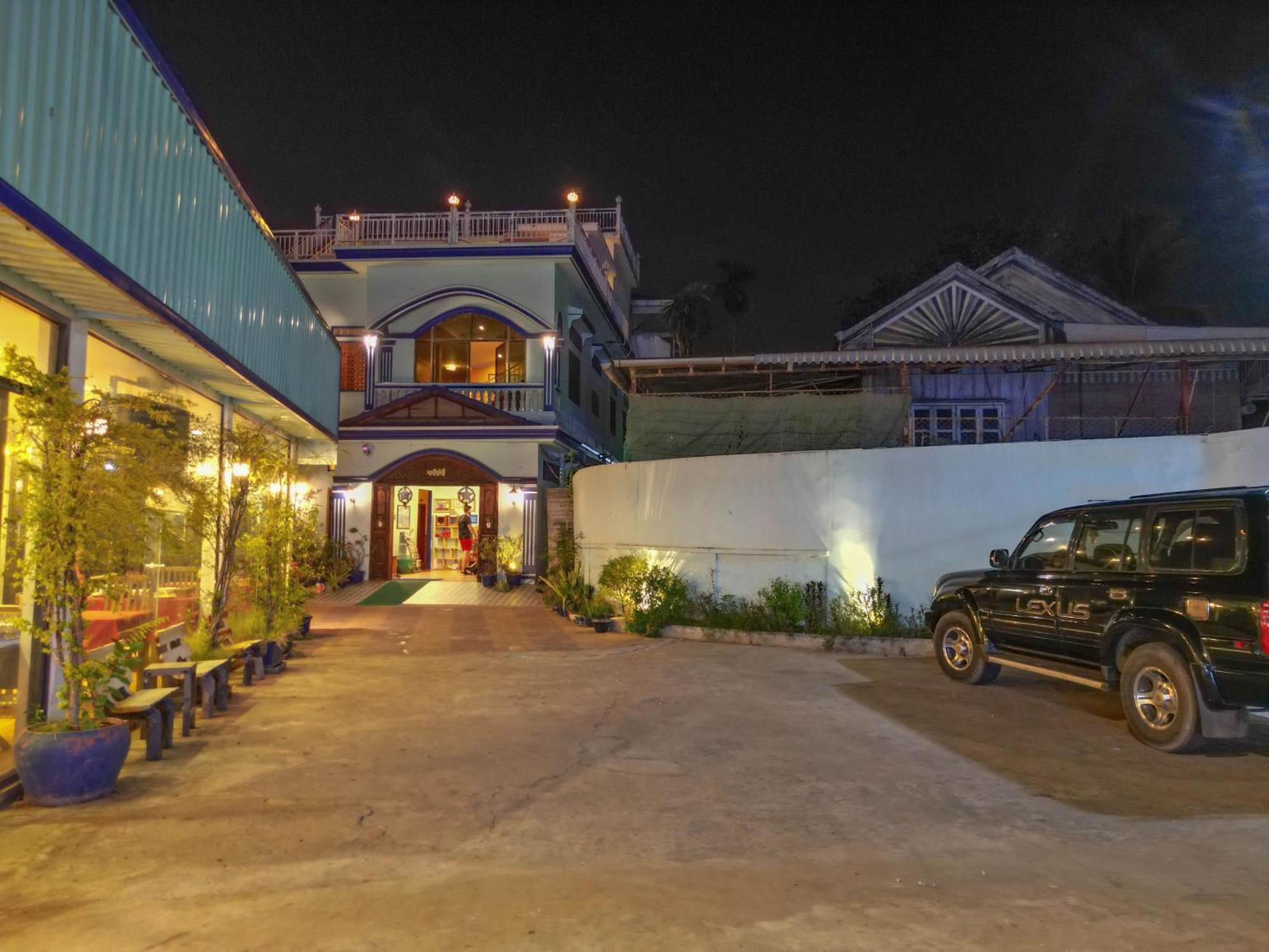 Hotel Blossoming Romduol Boutique 3*